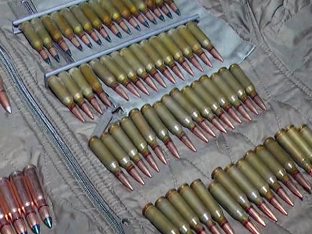 "Волонтери" вивозили із зони АТО боєприпаси "Волонтери" вивозили із зони АТО боєприпаси