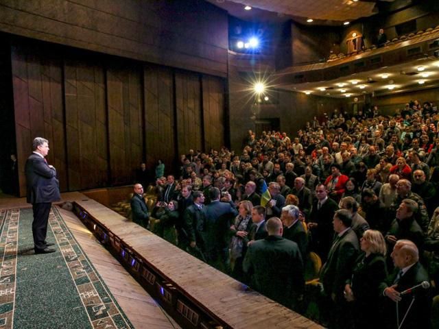 Порошенко вернулся в Киев Порошенко вернулся в Киев