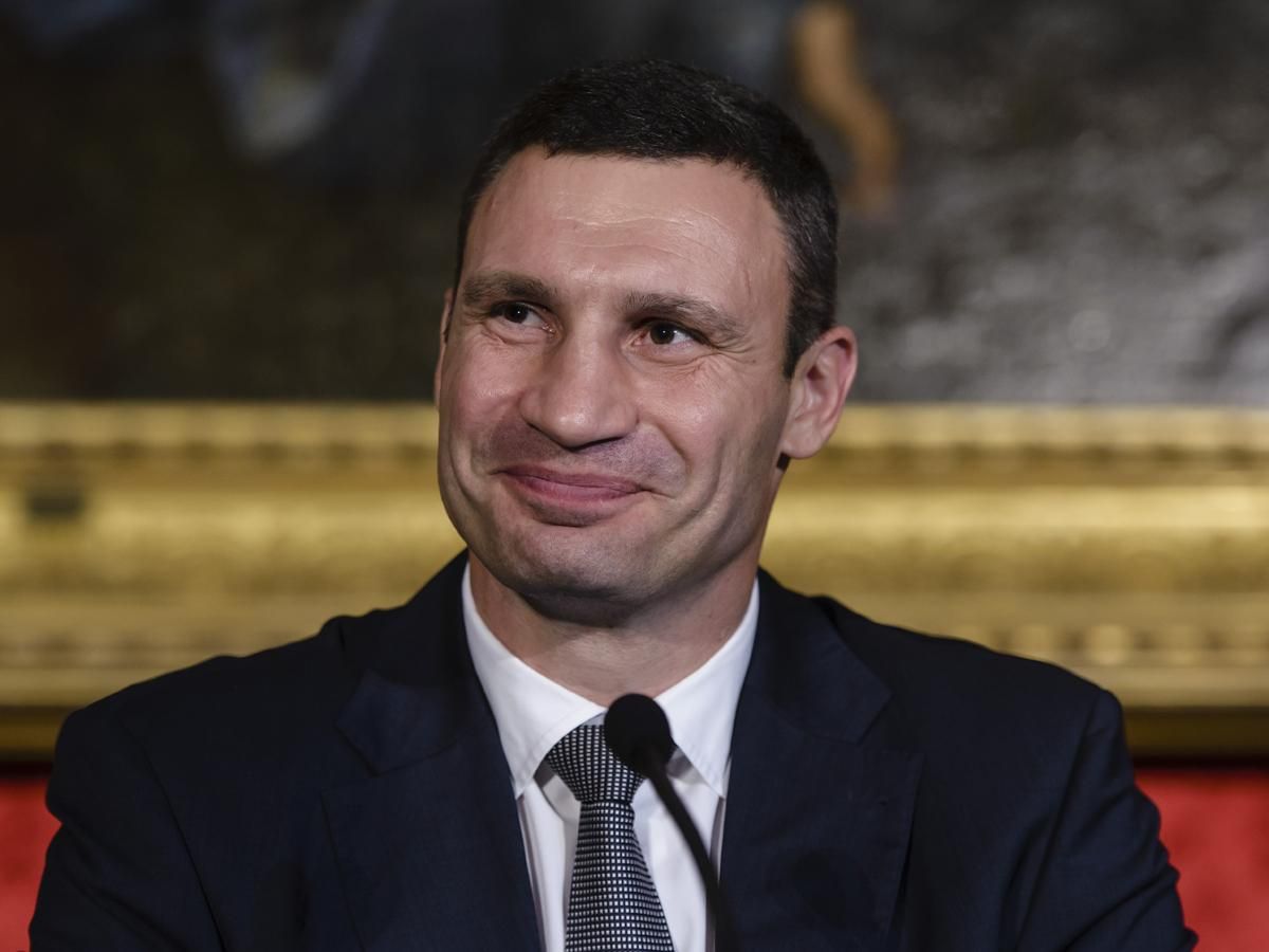 Єдність є ключем до завершення "революції гідності" і досягненню цілей Майдану, — Кличко Єдність є ключем до завершення "революції гідності" і досягненню цілей Майдану, — Кличко