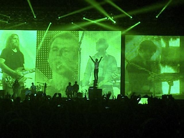 На концерте ОЭ в Минске ОМОН отбирал украинские флаги (Видео) На концерте ОЭ в Минске ОМОН отбирал украинские флаги (Видео)