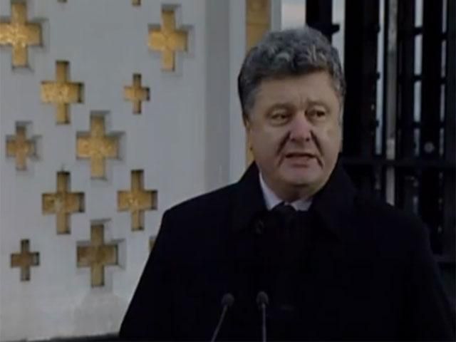 Потомки Сталина сегодня правят кровавый бал на Донбассе, — Порошенко