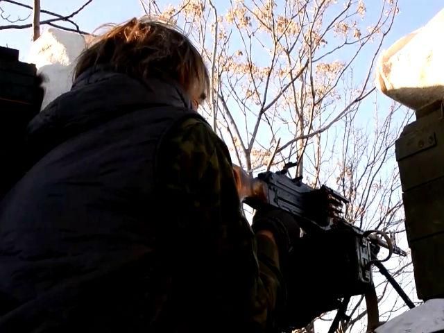 Боевики пытаются обезвредить снайпера-"киборга"