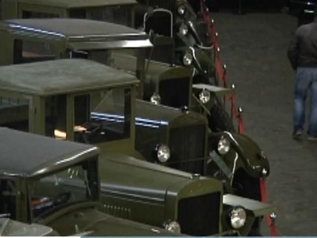 Ретро-автоклуб у Запоріжжі відновлює БТРи Ретро-автоклуб у Запоріжжі відновлює БТРи