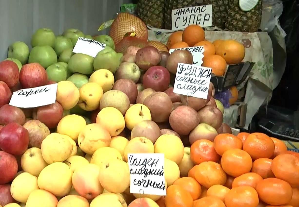 В Украине цены на яблоки стремительно падают