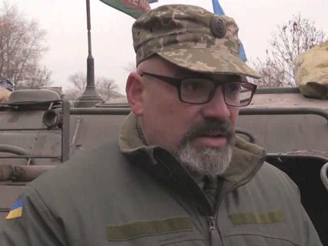 Зброя терористів пробила броню, троє людей були поранені, — боєць з Донецького аеропорту