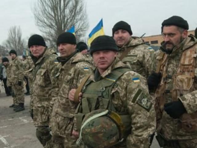 Запорожці проводжали на війну бійців спецпідрозділу "Сармат" (Фото) Запорожці проводжали на війну бійців спецпідрозділу "Сармат" (Фото)