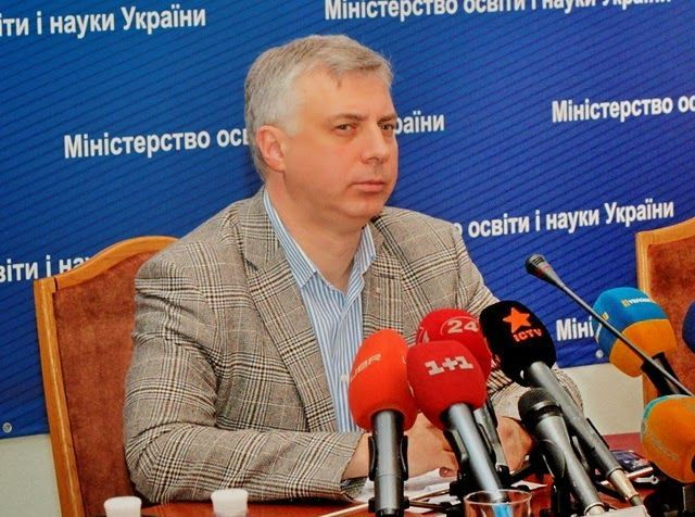 У Міносвіти подумають, як забезпечити дипломами студентів із зони АТО У Міносвіти подумають, як забезпечити дипломами студентів із зони АТО