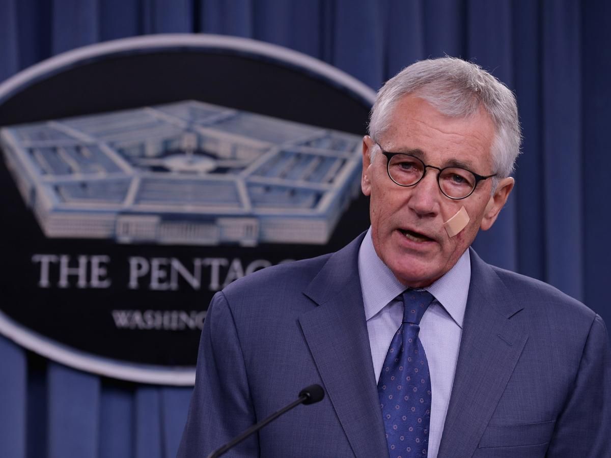 Обама планирует уволить главу Пентагона Обама планирует уволить главу Пентагона