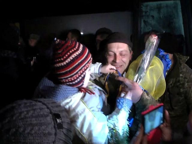 Как в столице встречали легендарных защитников донецкого аэропорта Как в столице встречали легендарных защитников донецкого аэропорта