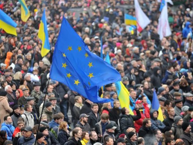 Судді, які забороняли Майдан, хочуть втриматися на посадах Судді, які забороняли Майдан, хочуть втриматися на посадах