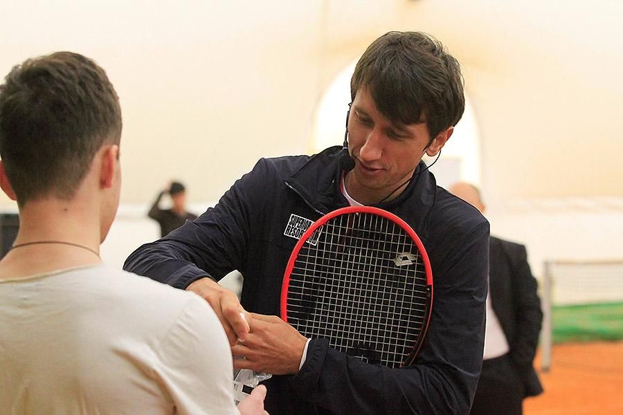 Стаховский провел мастер-класс для детей из зоны АТО (Фото) Стаховский провел мастер-класс для детей из зоны АТО (Фото)