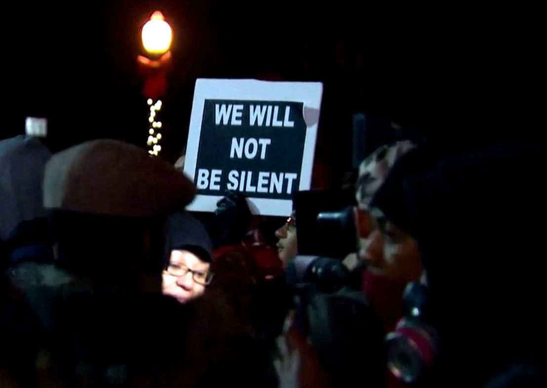 У США оприлюднили відео, як поліцейські застрелили 12-річного хлопчика У США оприлюднили відео, як поліцейські застрелили 12-річного хлопчика