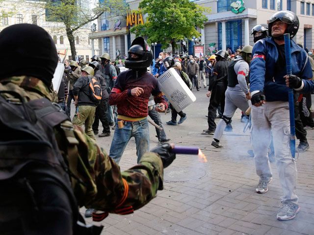 Суд залишив під вартою винуватців масових заворушень в Одесі Суд залишив під вартою винуватців масових заворушень в Одесі