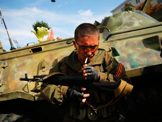 У Станиці Луганській бойовики обстріляли транспорт: є загиблі й поранені