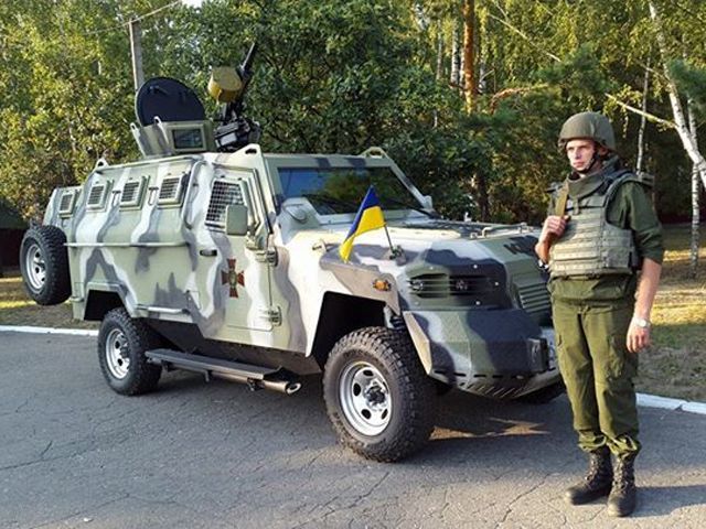 Прикордонники в зоні АТО отримали першу партію бронетранспортерів Прикордонники в зоні АТО отримали першу партію бронетранспортерів