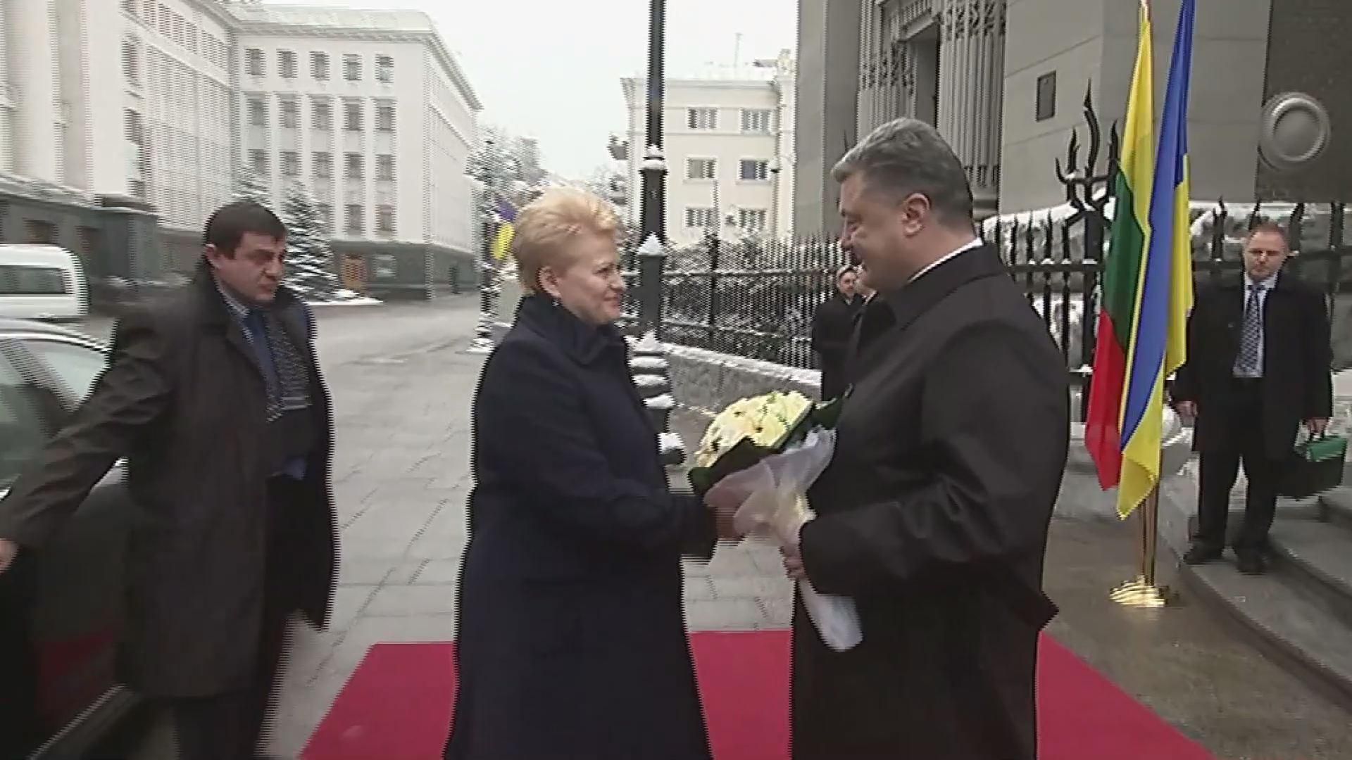 Дайджест подій за тиждень: вибух у Харкові, візит Президента Литви до України, протести в США