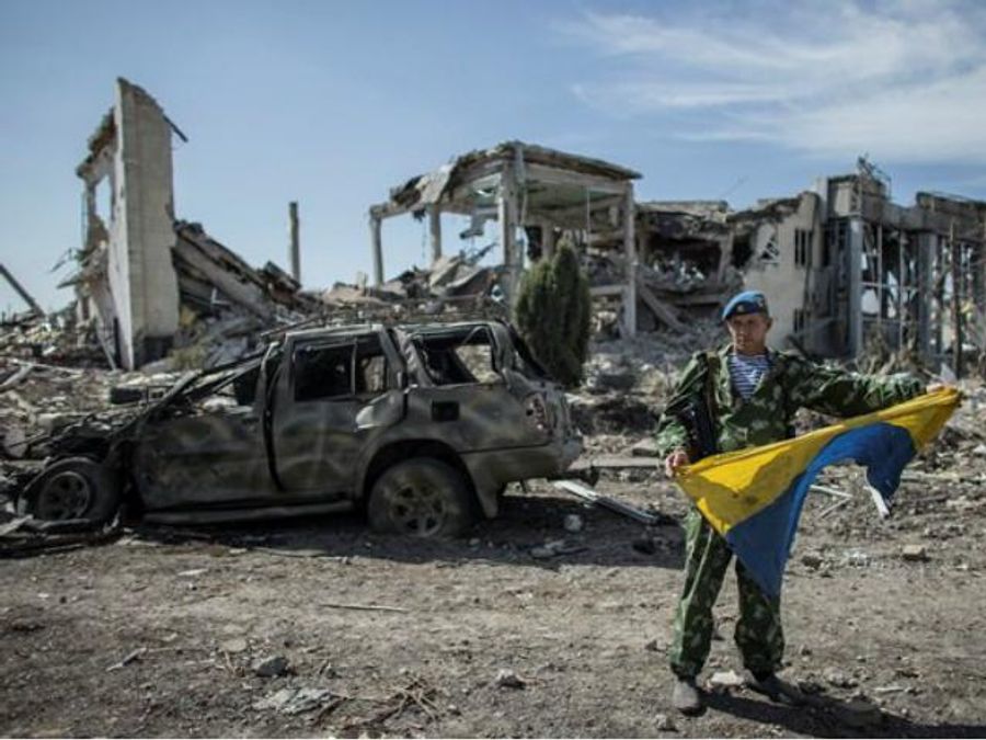 У донецькому аеропорту важко поранили двох бійців