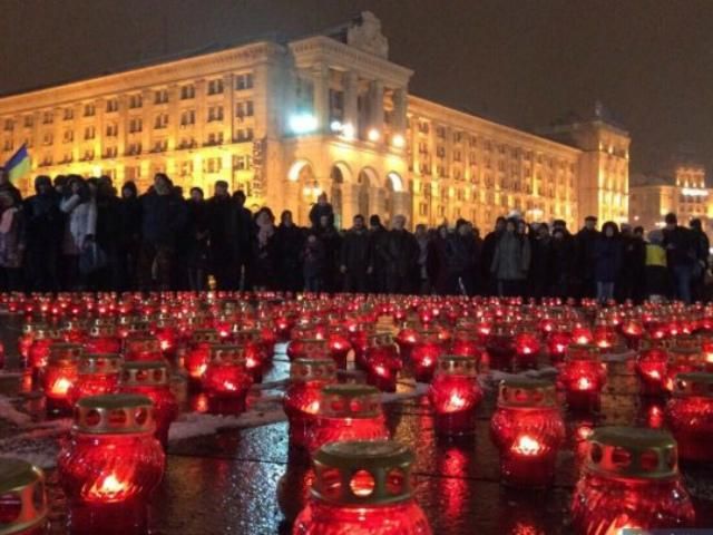 На Майдане — "Ночь памяти" (Фото) На Майдане — "Ночь памяти" (Фото)