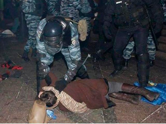 Дипломаты со всего мира вспомнили силовой разгон Майдана Дипломаты со всего мира вспомнили силовой разгон Майдана