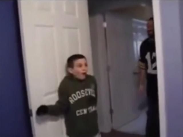 Російські ЗМІ сфальсифікували сюжет, розповідаючи про "гей-пропаганду в Європі" (Відео) Російські ЗМІ сфальсифікували сюжет, розповідаючи про "гей-пропаганду в Європі" (Відео)