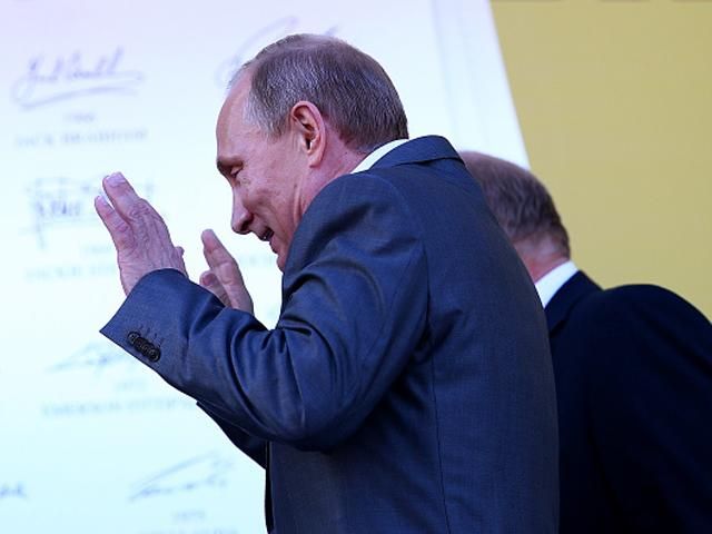 Росіяни платять все більшу ціну за поєдинок Путіна з Заходом, — The Times