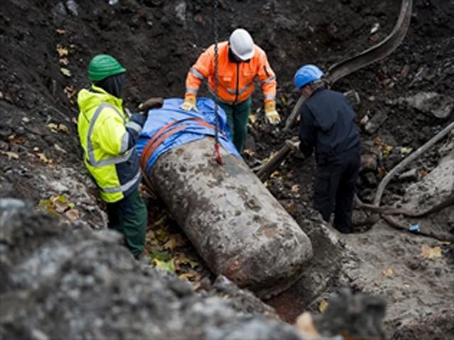Для утилізації двотонної бомби у Дортмунді евакуювали 20 тисяч жителів Для утилізації двотонної бомби у Дортмунді евакуювали 20 тисяч жителів