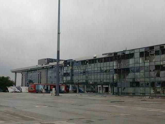 В донецкий аэропорт отправились генералы из Украины и России В донецкий аэропорт отправились генералы из Украины и России