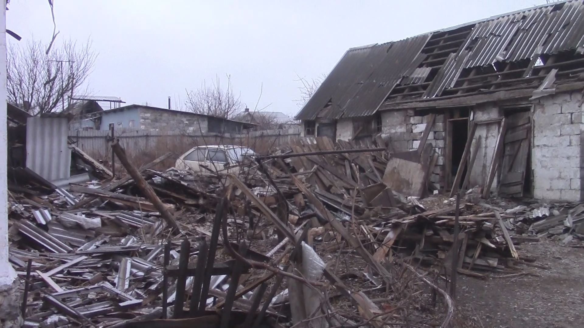 Піски: як живеться в селищі поблизу донецького аеропорту