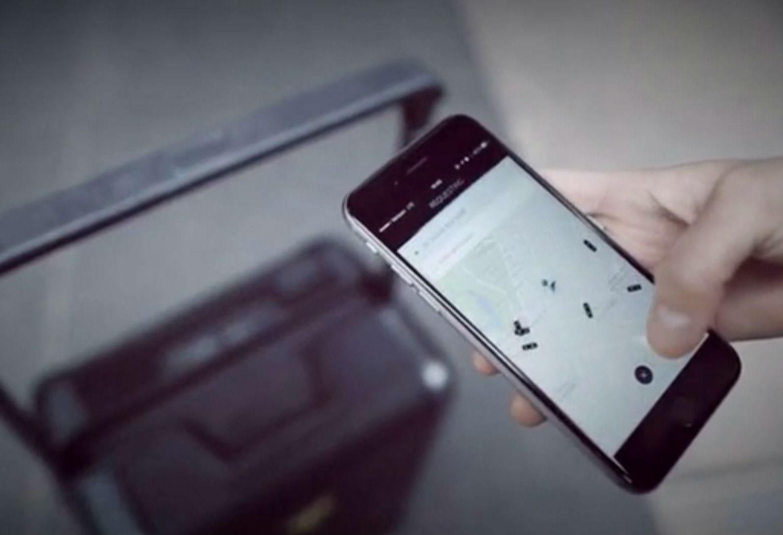 Разработали чемодан, который самостоятельно взвесит багаж и никогда не потеряется Разработали чемодан, который самостоятельно взвесит багаж и никогда не потеряется