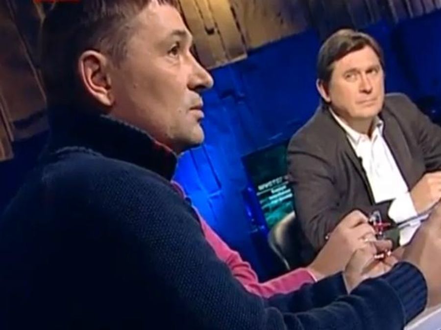 Політтехнолог порадив Довгому та Ківалову відійти від політики, бо там "небезпечно і страшно" Політтехнолог порадив Довгому та Ківалову відійти від політики, бо там "небезпечно і страшно"