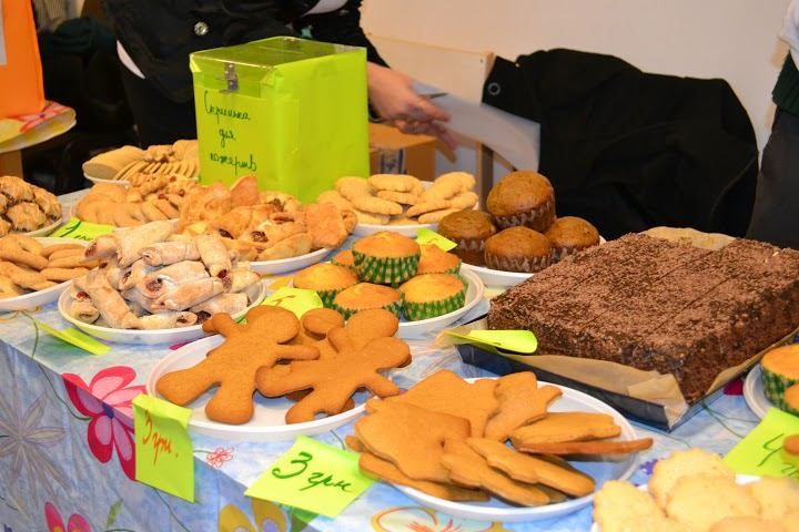 10% від "гаражного розпродажу" до Дня боротьби зі СНІДом передали українській армії 10% від "гаражного розпродажу" до Дня боротьби зі СНІДом передали українській армії