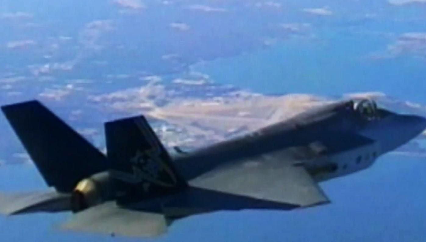 Норвежские военные опубликовали видео российских маневров над Норвегией Норвежские военные опубликовали видео российских маневров над Норвегией