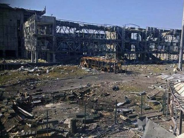 Терористи кажуть, що в донецькому аеропорту досягнуто перемир’я Терористи кажуть, що в донецькому аеропорту досягнуто перемир’я