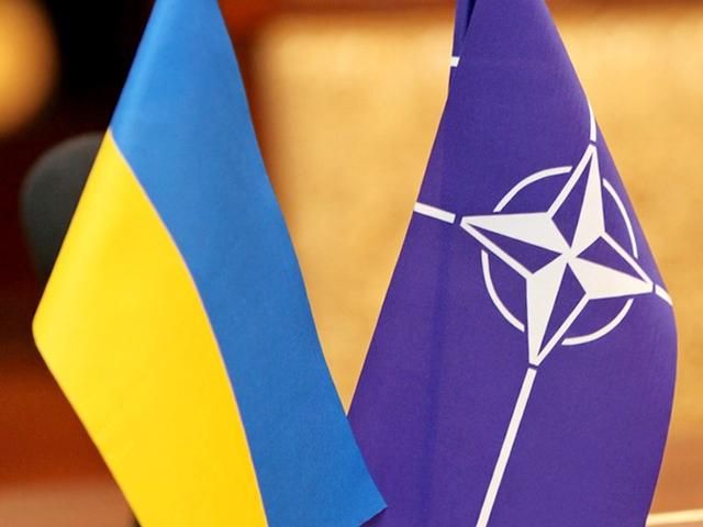 НАТО и Украина обеспокоены наращиванием военного присутствия РФ в Крыму НАТО и Украина обеспокоены наращиванием военного присутствия РФ в Крыму