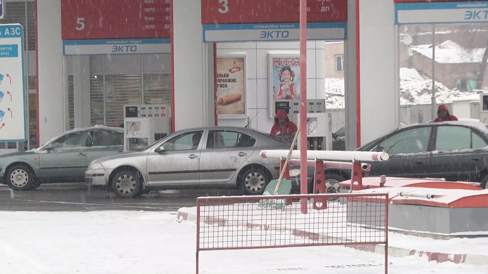 Цены на топливо начали снижаться Цены на топливо начали снижаться