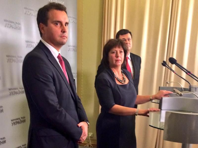 "Натурализованные" министры еще не обсуждали свои зарплаты "Натурализованные" министры еще не обсуждали свои зарплаты