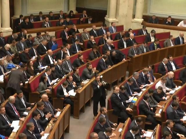 Депутаты целый день договаривались о Кабмине, комитеты отложили на четверг Депутаты целый день договаривались о Кабмине, комитеты отложили на четверг