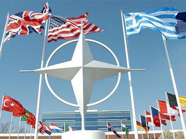РФ вживає заходів у зв'язку зі зміцненням НАТО на сході, — російський дипломат