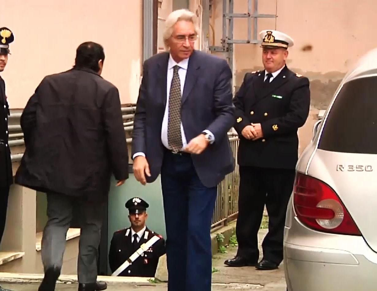 Капітан Costa Concordia знову прибув свідчити в суді Капітан Costa Concordia знову прибув свідчити в суді