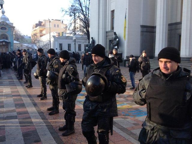 Ярош підготував заяву, щоб міліція перестала охороняти Раду, — Філатов