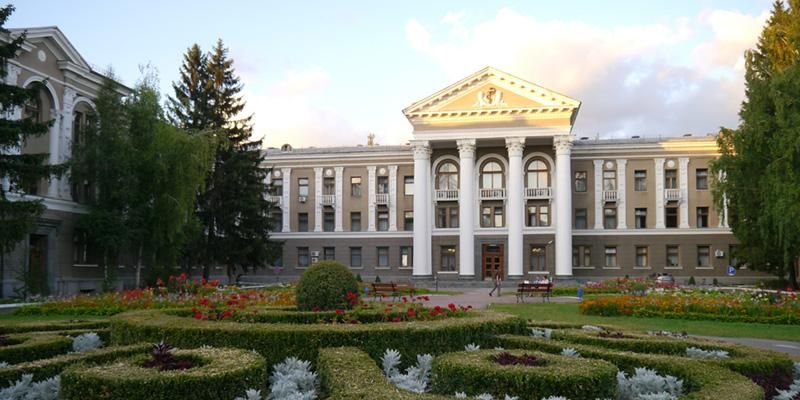 Майно українських президентів почнуть розпродавати навесні Майно українських президентів почнуть розпродавати навесні