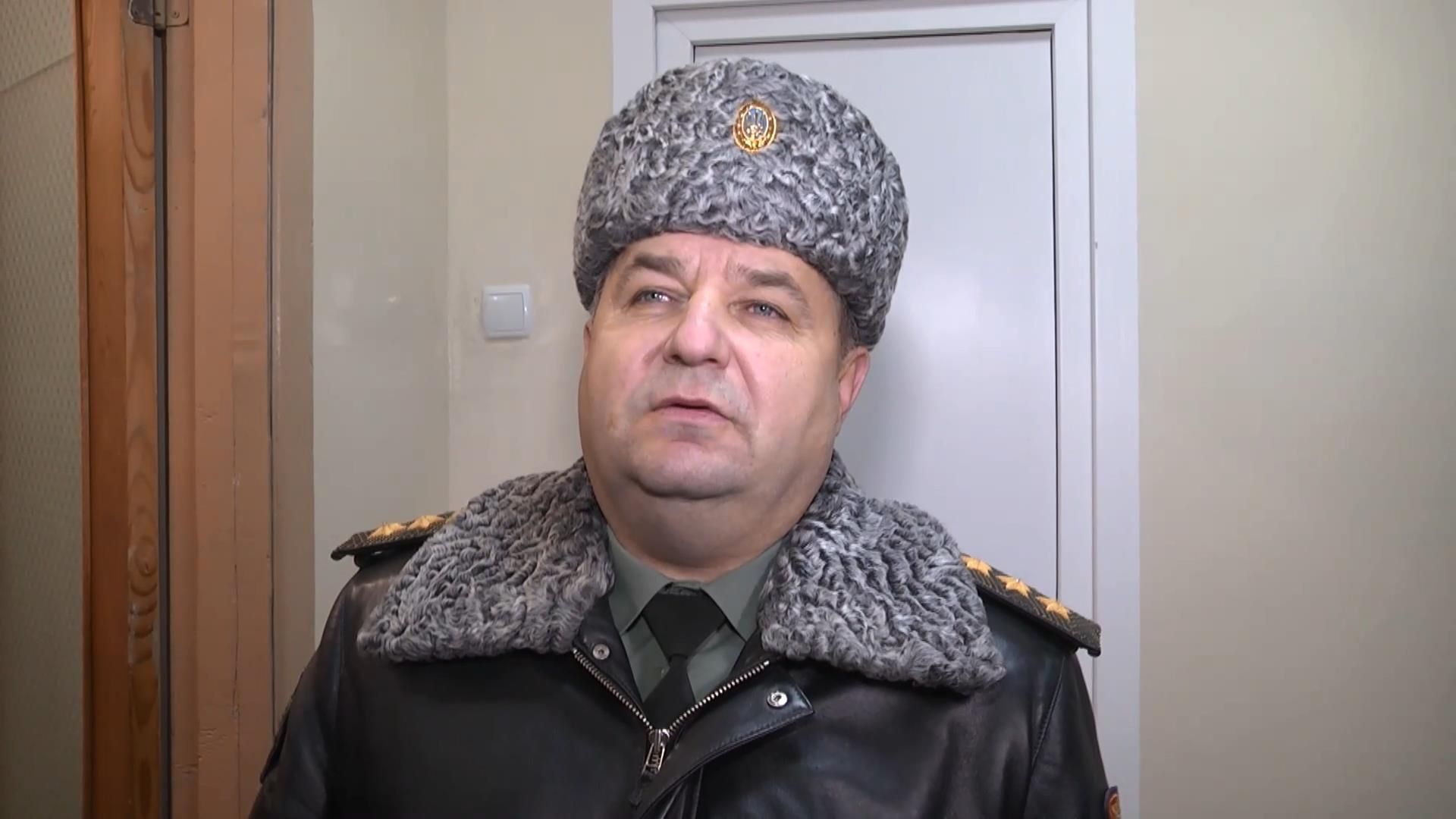 Люди в зоні АТО отримають нову техніку, — Полторак Люди в зоні АТО отримають нову техніку, — Полторак