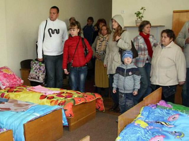 Розенко запевняє, що переселенців зі санаторіїв не виселятимуть Розенко запевняє, що переселенців зі санаторіїв не виселятимуть