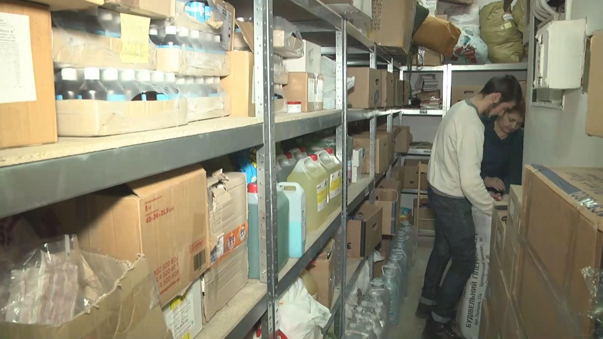 Волонтеры еще испытывают трудности с ввозом грузов для АТО