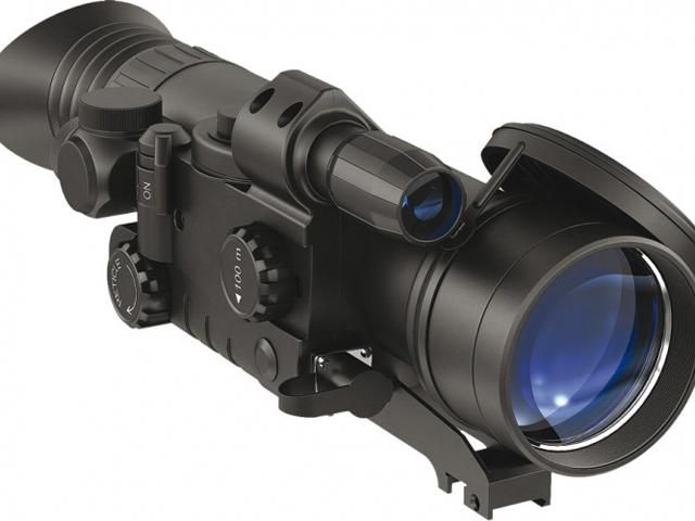 В потязі "Москва-Кривий Ріг" знайшли приціли та тепловізори, які ввозили в Україну В потязі "Москва-Кривий Ріг" знайшли приціли та тепловізори, які ввозили в Україну