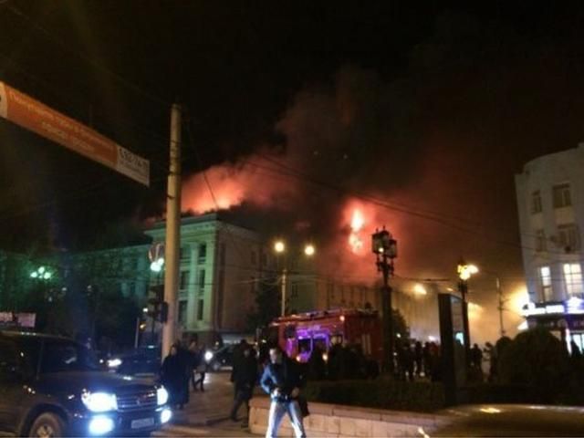 Після Грозного у Росії палає Махачкала (Фото. Відео) Після Грозного у Росії палає Махачкала (Фото. Відео)