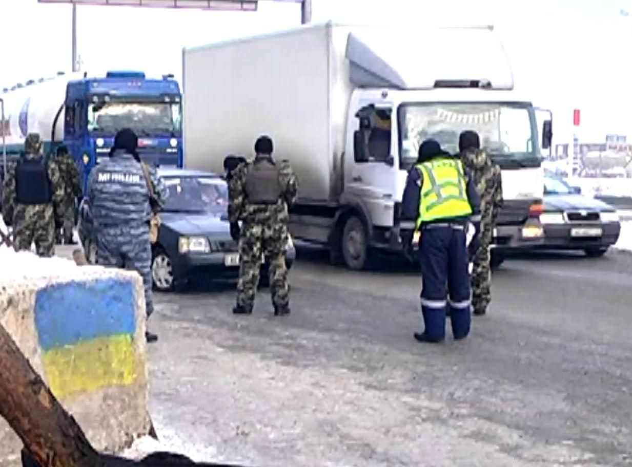 Блокпосты на въездах в Днепропетровск работают круглосуточно