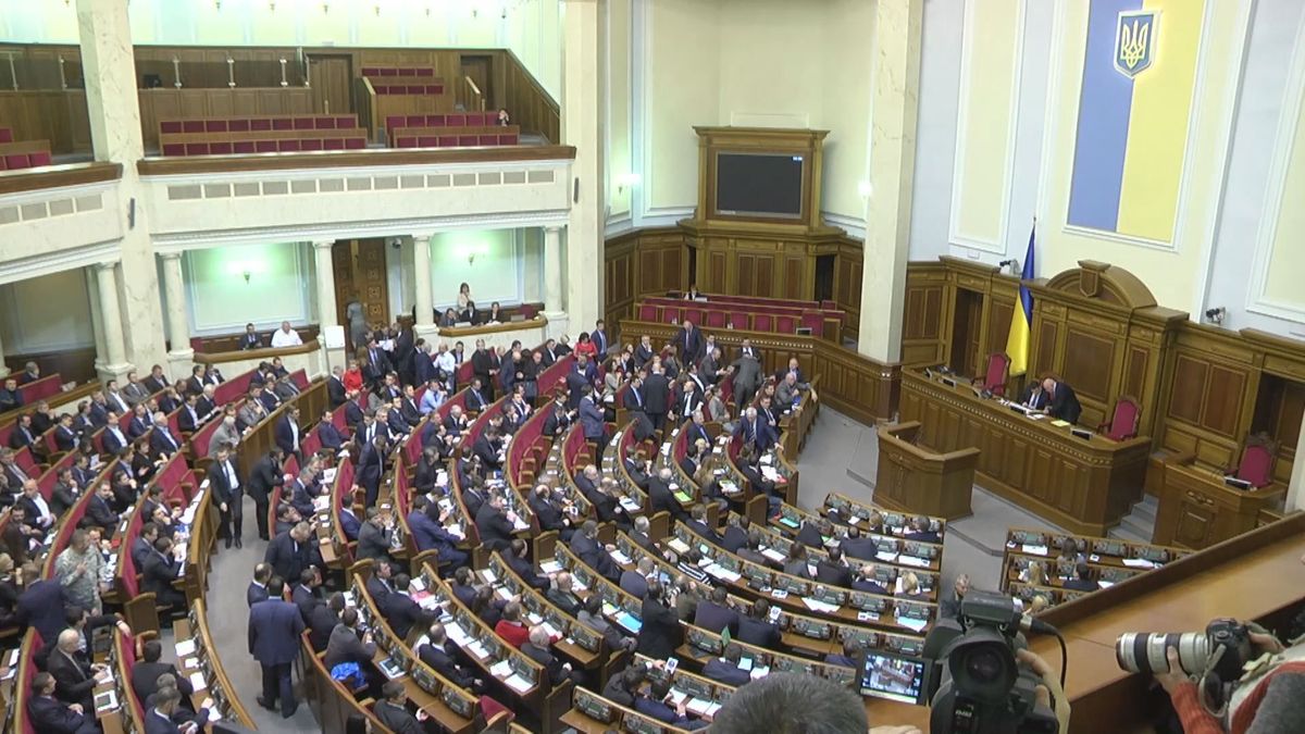 Рада запрацювала: депутати ділили місця у комітетах