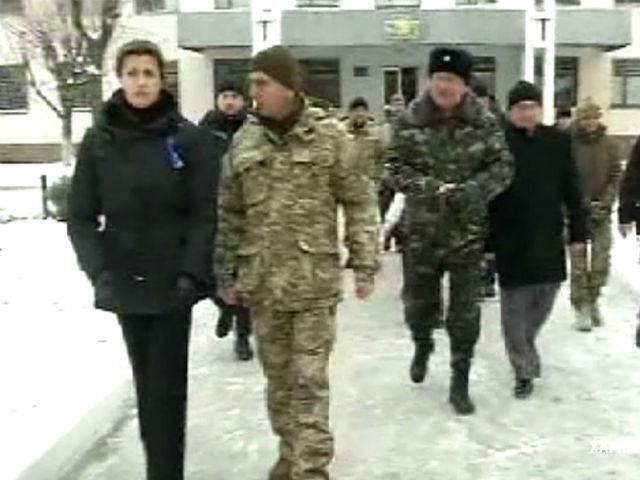 Первая леди поздравила военнослужащих с Днем Вооруженных сил Первая леди поздравила военнослужащих с Днем Вооруженных сил