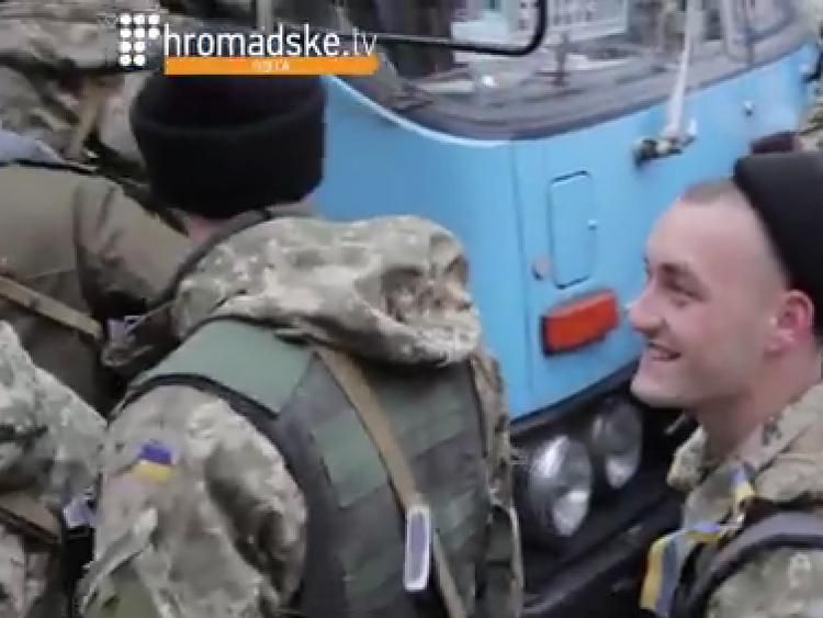 Одесситы провели морпехов в зону боевых действий (Видео)